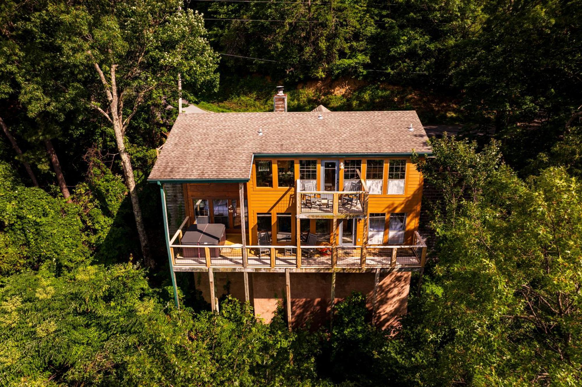 Elevista - Quaint&Private-Views-Hottub-Pooltable-Bears-3 Clubhouse Pools Villa Gatlinburg Bagian luar foto