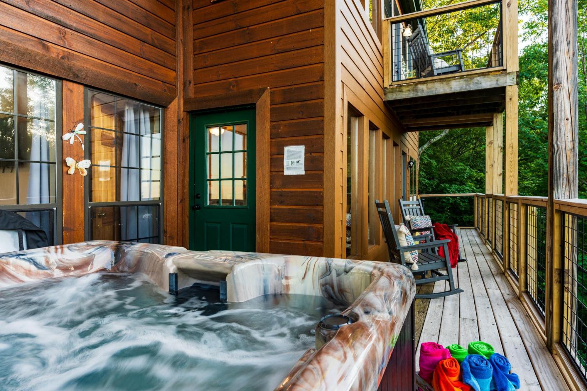 Elevista - Quaint&Private-Views-Hottub-Pooltable-Bears-3 Clubhouse Pools Villa Gatlinburg Bagian luar foto