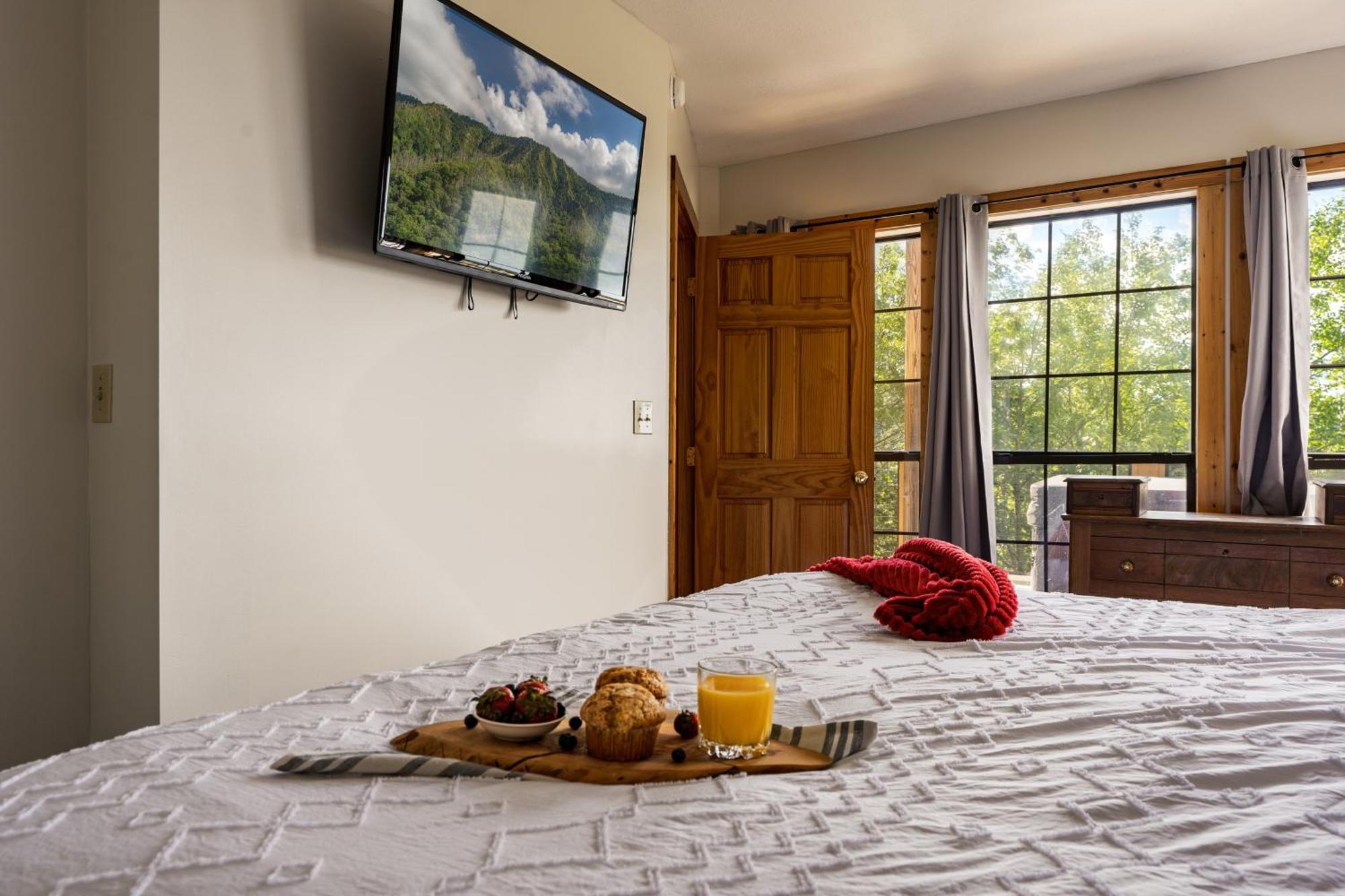 Elevista - Quaint&Private-Views-Hottub-Pooltable-Bears-3 Clubhouse Pools Villa Gatlinburg Bagian luar foto
