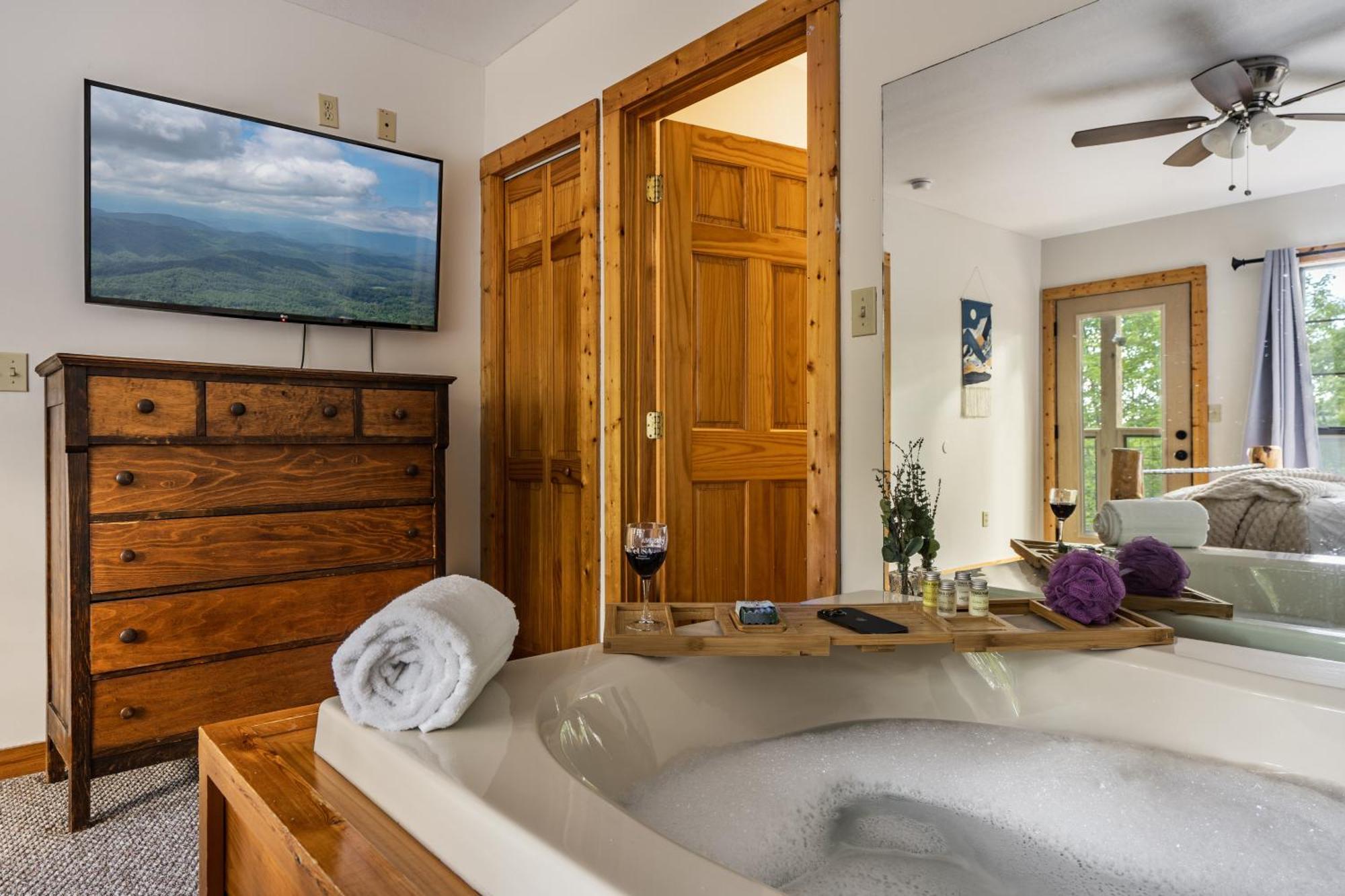 Elevista - Quaint&Private-Views-Hottub-Pooltable-Bears-3 Clubhouse Pools Villa Gatlinburg Bagian luar foto